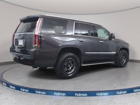 Used 2016 Cadillac Escalade Luxury AWD/4WD image 6
