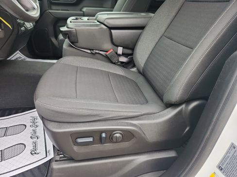 Used 2023 Chevrolet Silverado 2500 Custom w/ Custom Value Package image 14