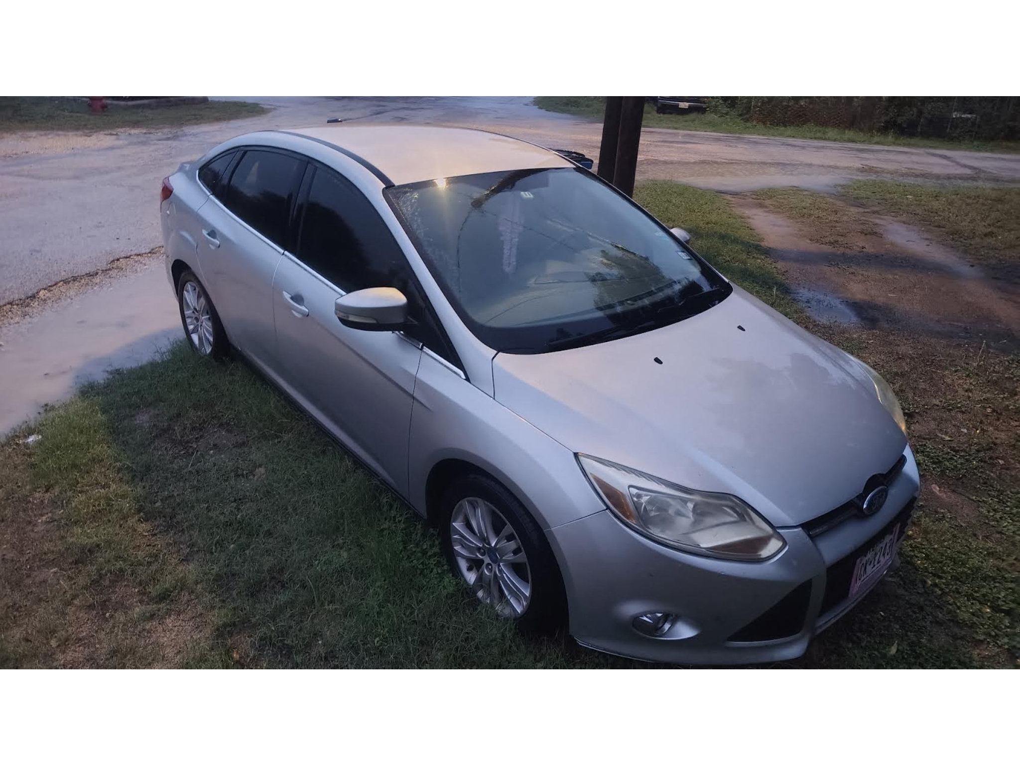 Used 2012 Ford Focus SEL FWD image 5