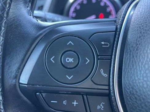 Used 2019 Toyota Camry SE w/ Carpet Mat Package image 11