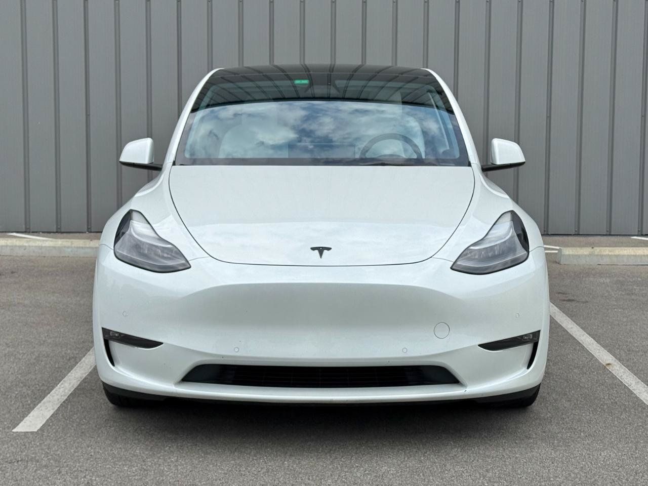 Used 2022 Tesla Model Y Performance AWD/4WD image 2