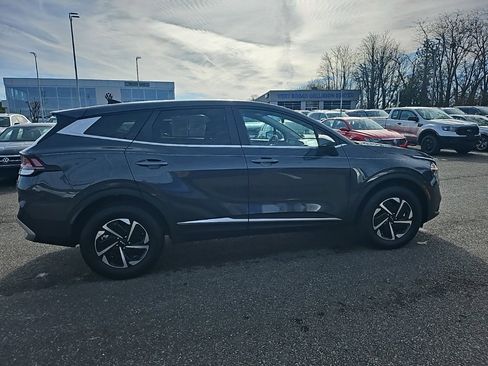 Used 2025 Kia Sportage LX image 5