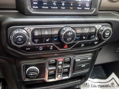 Used 2020 Jeep Wrangler Unlimited Sport S w/ Sun And Sound Package AWD/4WD image 23