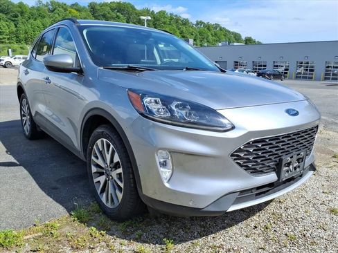 Used 2021 Ford Escape Titanium AWD/4WD image 24