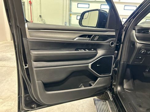 New 2026 Jeep Grand Wagoneer Limited image 15