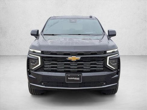 New 2026 Chevrolet Suburban High Country image 2
