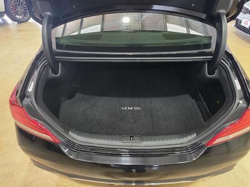 Used 2021 Genesis G70 3.3T RWD image 18