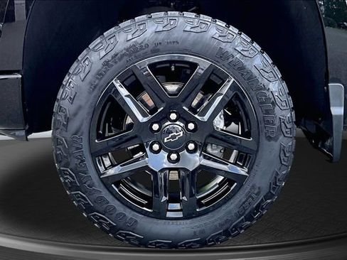 Used 2024 Chevrolet Silverado 1500 LT Trail Boss w/ LT Trail Boss Premium Package AWD/4WD image 33