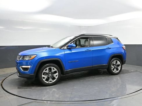 Used 2020 Jeep Compass Limited w/ Luxury Seat Group AWD/4WD image 9