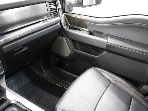 Used 2025 Ford F250 Lariat w/ Lariat Ultimate Package AWD/4WD image 39