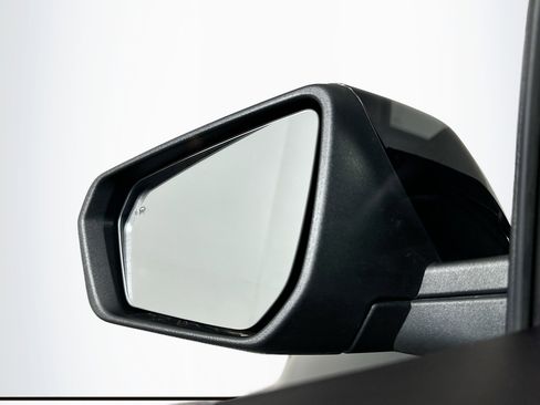 Used 2024 Chevrolet Equinox LT image 16