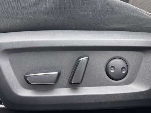 Used 2022 Nissan Rogue SV image 26