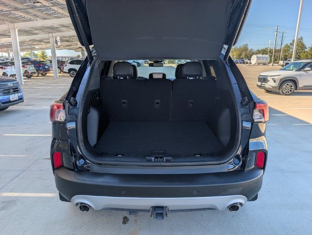 Used 2021 Ford Escape Titanium w/ Class II Trailer Tow Package FWD image 29