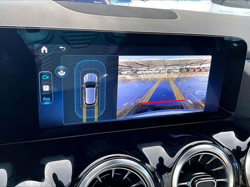 Used 2025 Mercedes-Benz GLA 250 image 26