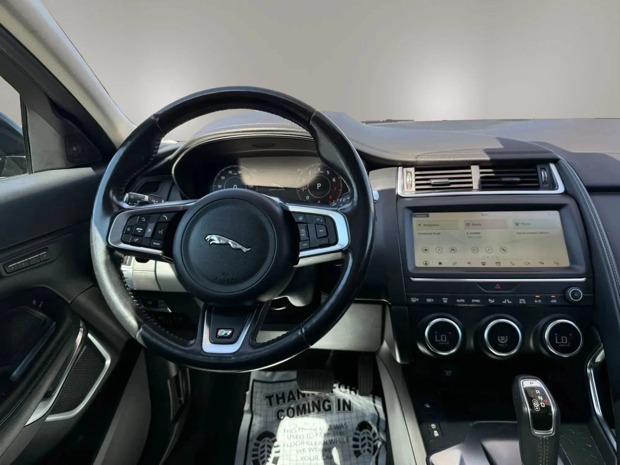 Used 2020 Jaguar E-PACE SE AWD/4WD image 18