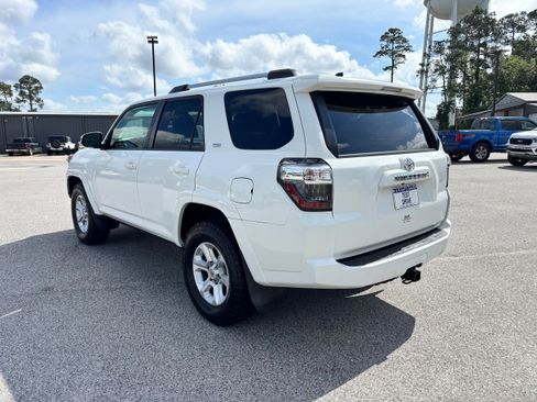 Used 2020 Toyota 4Runner SR5 image 7