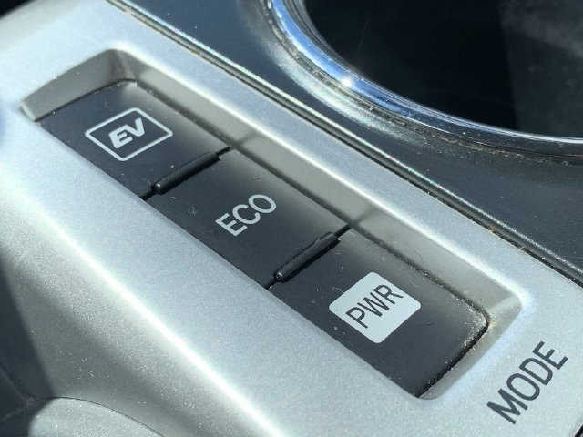 Used 2013 Toyota Prius V Five FWD image 28