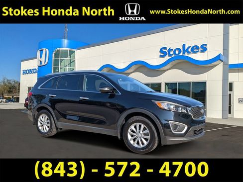 Used 2018 Kia Sorento FWD image 1