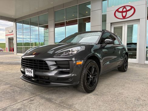 Used 2020 Porsche Macan image 4