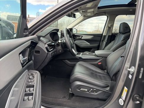 Used 2025 Acura MDX FWD w/ Technology Package image 13