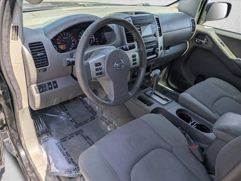 Used 2013 Nissan Frontier SV AWD/4WD image 9