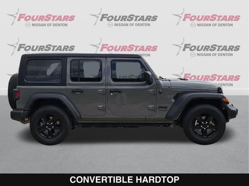 Used 2022 Jeep Wrangler Unlimited Sport AWD/4WD image 3