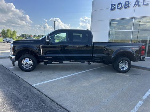 New 2026 Ford F350 Lariat w/ FX4 Off-Road Package AWD/4WD image 2