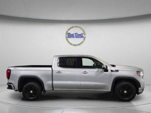 Used 2019 GMC Sierra 1500 SLE w/ SLE Value Package image 8