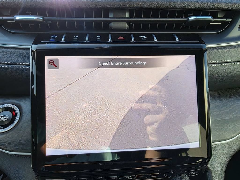 New 2025 Jeep Grand Cherokee Limited 4xe AWD/4WD image 15