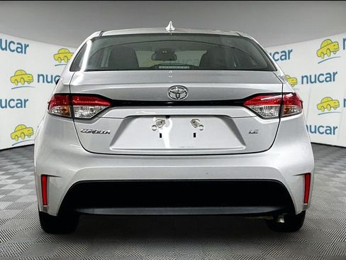 Used 2023 Toyota Corolla LE FWD image 5
