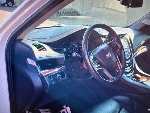 Used 2018 Cadillac Escalade ESV Luxury RWD image 7