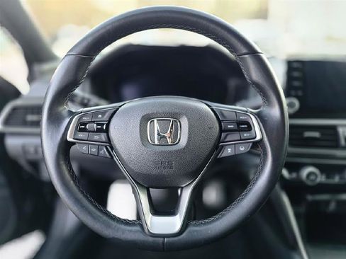 Used 2018 Honda Accord Sport image 28