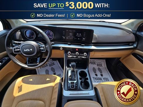 Used 2023 Kia Carnival LX FWD image 17