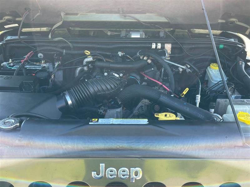 Used 2007 Jeep Wrangler Sahara w/ Dual Top Group AWD/4WD image 37