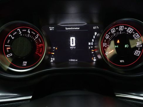 Used 2018 Dodge Challenger R/T RWD image 21