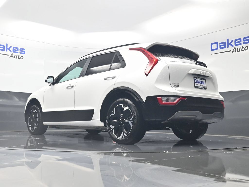 Certified 2024 Kia Niro Wind w/ Wind Preserve Package FWD image 43