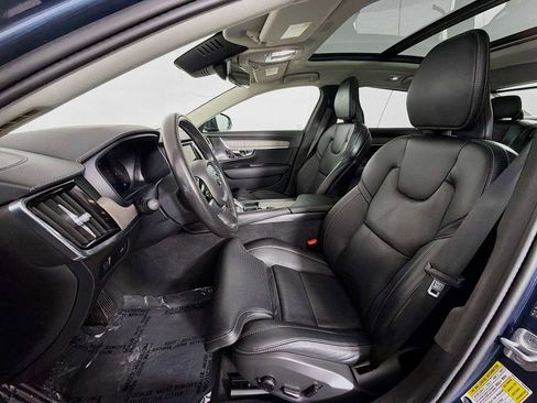 Used 2022 Volvo S90 B6 Inscription w/ Advanced Package image 11