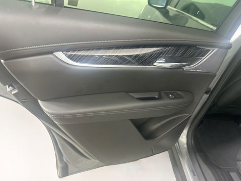 Used 2025 Cadillac XT6 Premium Luxury image 27