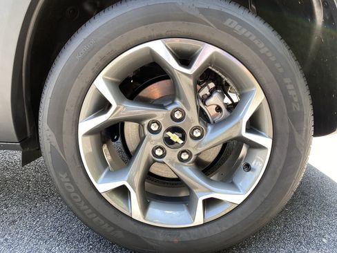 Used 2026 Chevrolet Trax LT FWD image 38
