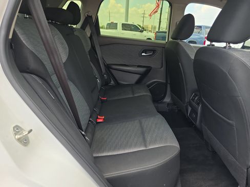 Used 2023 Nissan Rogue SV AWD/4WD image 14