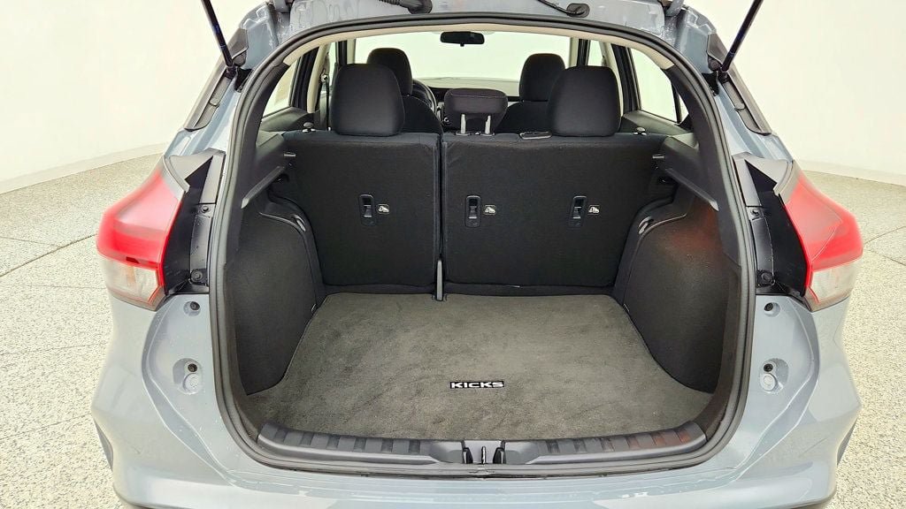 Used 2024 Nissan Kicks SV FWD image 20