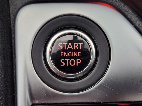 Used 2025 Nissan Sentra SV FWD image 15