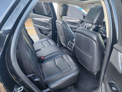 Used 2018 Cadillac XT5 Luxury w/ Driver Awareness Package FWD image 11