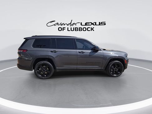 Used 2023 Jeep Grand Cherokee L Laredo AWD/4WD image 9