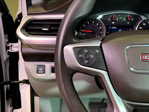 Used 2022 GMC Acadia SLE FWD image 12