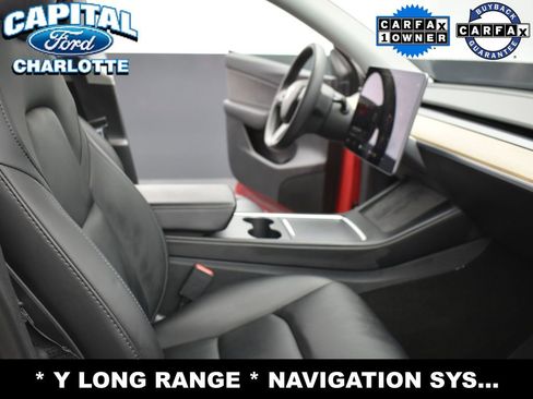 Used 2021 Tesla Model Y Long Range image 9