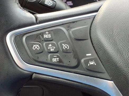 Used 2023 Chevrolet Equinox LT FWD image 27