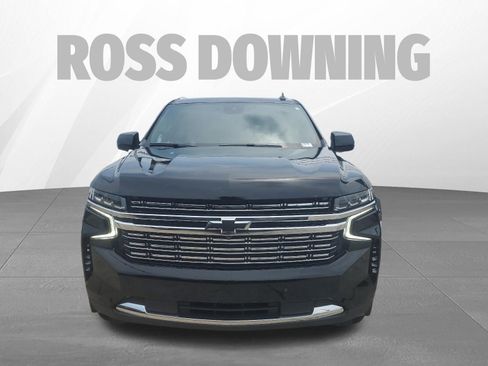 Used 2023 Chevrolet Suburban LT w/ Luxury Package RWD image 2