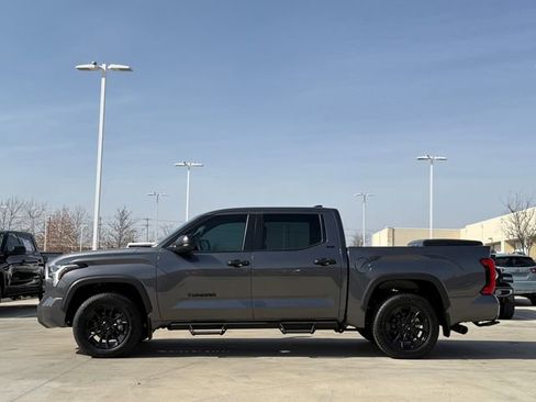 Used 2025 Toyota Tundra SR5 image 10