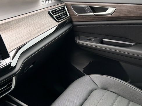 New 2026 Volkswagen Atlas SEL image 35